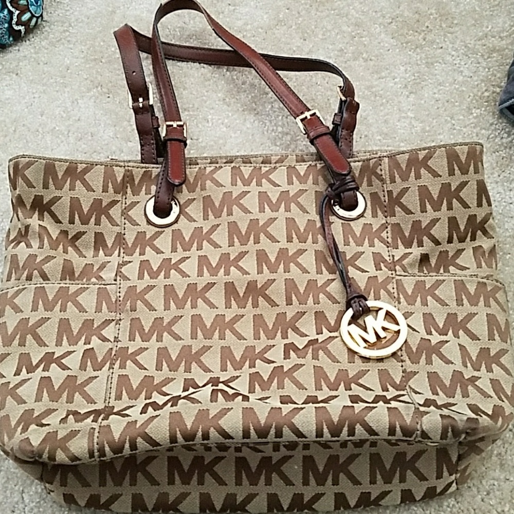 Michael Kors classic tote